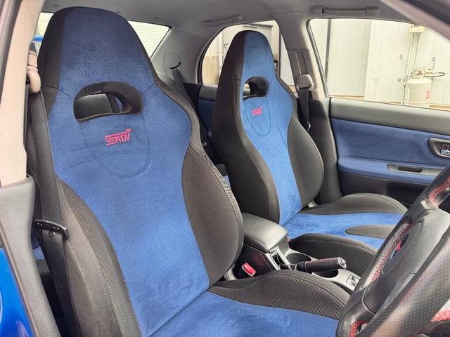インプレッサ ＷＲＸ　ＳＴｉ　Ｅ型　フジツボマフラー　ＸＹＺ車高調　ＳＴＩフロントスポイラー　ＳＴＩタワーバー　ＳＴＩブースト計　純正ブレンボキャリパー　純正１７ＡＷ　ケンウッドナビ　前後ドラレコ　ＥＴＣ　タイミングベルト交換済（42枚目）