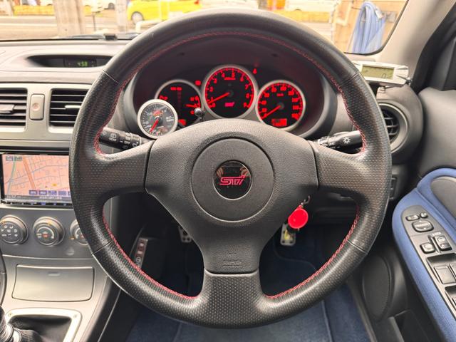 インプレッサ ＷＲＸ　ＳＴｉ　Ｅ型　フジツボマフラー　ＸＹＺ車高調　ＳＴＩフロントスポイラー　ＳＴＩタワーバー　ＳＴＩブースト計　純正ブレンボキャリパー　純正１７ＡＷ　ケンウッドナビ　前後ドラレコ　ＥＴＣ　タイミングベルト交換済（48枚目）