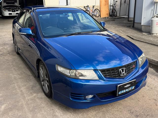 アコード ユーロＲ　後期　ワンオーナー　フルノーマル　プレミアムサウンドシステム　純正１７インチＡＷ　純正レカロセミバケットシート　純正モモステアリング　純正ＨＤＤナビ　無限ドアバイザー　ＥＴＣ（5枚目）