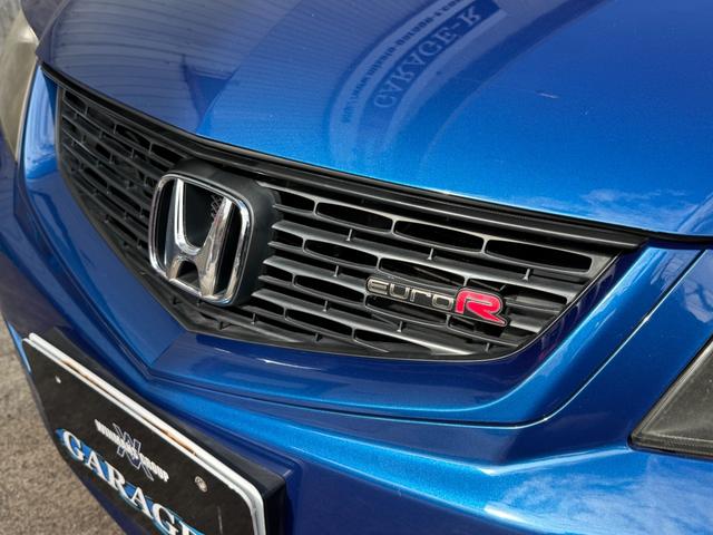 アコード ユーロＲ　後期　ワンオーナー　フルノーマル　プレミアムサウンドシステム　純正１７インチＡＷ　純正レカロセミバケットシート　純正モモステアリング　純正ＨＤＤナビ　無限ドアバイザー　ＥＴＣ（10枚目）