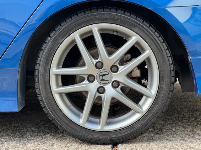 アコード ユーロＲ　後期　ワンオーナー　フルノーマル　プレミアムサウンドシステム　純正１７インチＡＷ　純正レカロセミバケットシート　純正モモステアリング　純正ＨＤＤナビ　無限ドアバイザー　ＥＴＣ（17枚目）