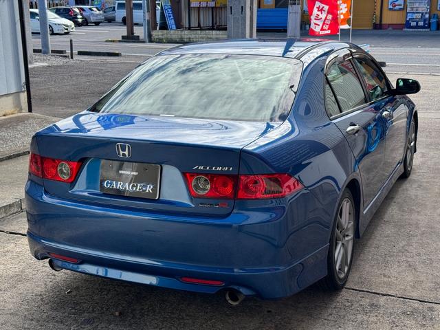 アコード ユーロＲ　後期　ワンオーナー　フルノーマル　プレミアムサウンドシステム　純正１７インチＡＷ　純正レカロセミバケットシート　純正モモステアリング　純正ＨＤＤナビ　無限ドアバイザー　ＥＴＣ（22枚目）