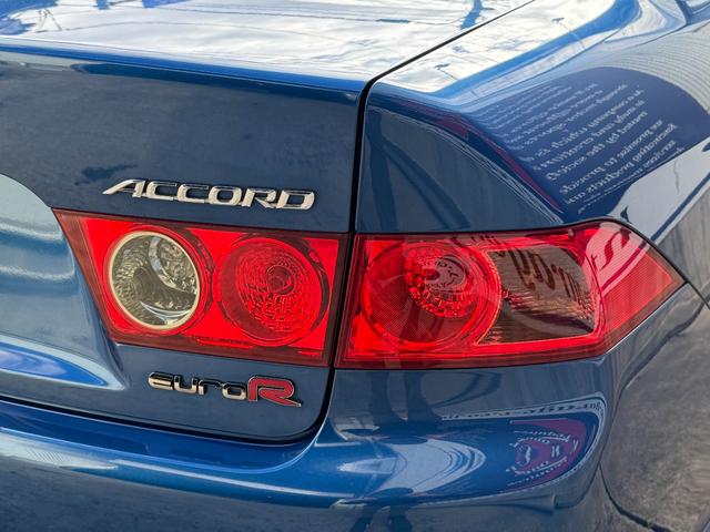 アコード ユーロＲ　後期　ワンオーナー　フルノーマル　プレミアムサウンドシステム　純正１７インチＡＷ　純正レカロセミバケットシート　純正モモステアリング　純正ＨＤＤナビ　無限ドアバイザー　ＥＴＣ（24枚目）