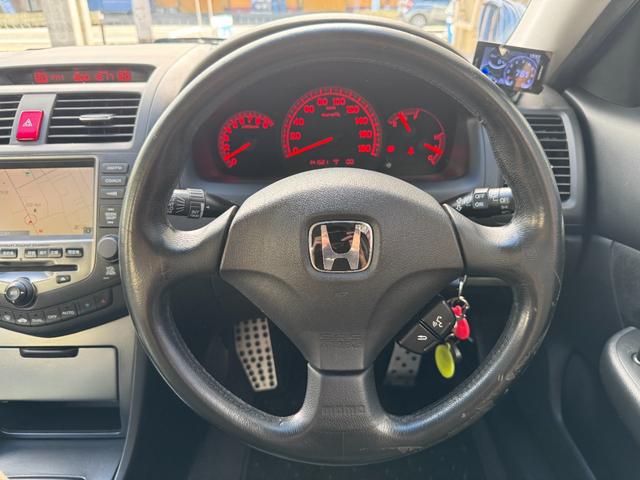 アコード ユーロＲ　後期　ワンオーナー　フルノーマル　プレミアムサウンドシステム　純正１７インチＡＷ　純正レカロセミバケットシート　純正モモステアリング　純正ＨＤＤナビ　無限ドアバイザー　ＥＴＣ（49枚目）