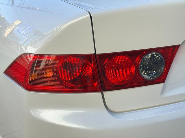 アコード ユーロＲ　ＲＡＹＳ１７ＡＷ　ＳＰＯＯＮキャリパー　ＳＰＯＯＮドライブシャフト　ＳＰＯＯＮステアリングギアボックスリジットブッシュキット　リジカラ　ＭＴ　Ｏ／Ｈ済　アラゴスタ車高調　無限シフター　マキシムエキマニ（25枚目）