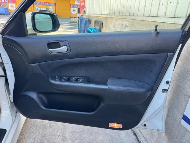 アコード ユーロＲ　ＲＡＹＳ１７ＡＷ　ＳＰＯＯＮキャリパー　ＳＰＯＯＮドライブシャフト　ＳＰＯＯＮステアリングギアボックスリジットブッシュキット　リジカラ　ＭＴ　Ｏ／Ｈ済　アラゴスタ車高調　無限シフター　マキシムエキマニ（33枚目）