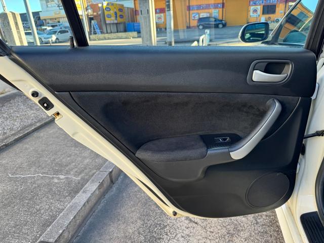 アコード ユーロＲ　ＲＡＹＳ１７ＡＷ　ＳＰＯＯＮキャリパー　ＳＰＯＯＮドライブシャフト　ＳＰＯＯＮステアリングギアボックスリジットブッシュキット　リジカラ　ＭＴ　Ｏ／Ｈ済　アラゴスタ車高調　無限シフター　マキシムエキマニ（36枚目）