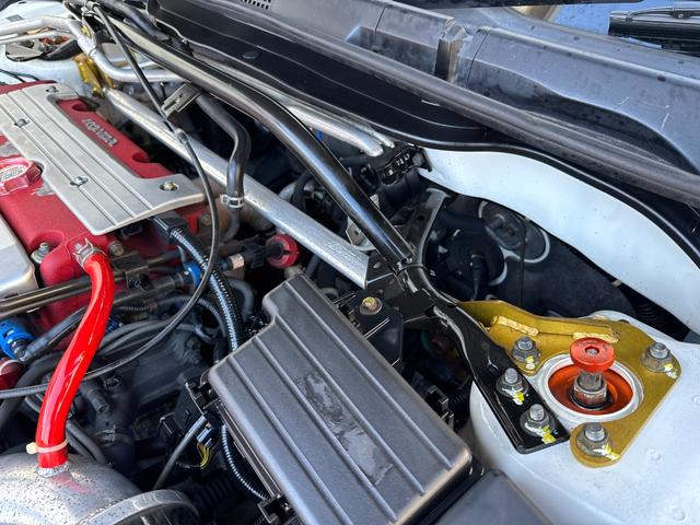 アコード ユーロＲ　ＲＡＹＳ１７ＡＷ　ＳＰＯＯＮキャリパー　ＳＰＯＯＮドライブシャフト　ＳＰＯＯＮステアリングギアボックスリジットブッシュキット　リジカラ　ＭＴ　Ｏ／Ｈ済　アラゴスタ車高調　無限シフター　マキシムエキマニ（62枚目）