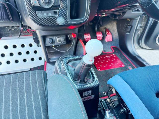 強化クラッチ　ｍｏｎｓｔｅｒエアロ　ボンネット　カーボンフェンダー　ミラクルクロスバーフルＯＰ　ＣＵＳＣＯスタビライザー　タワーバー　ＬＥＤテール　ｍｏｍｏステ