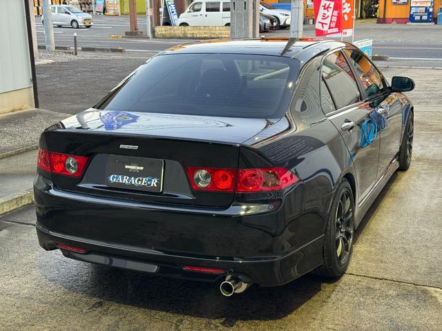 アコード ユーロＲ　後期　アドバン１７ＡＷ　ブレンボキャリパー　ＴＥＩＮ車高調　ＳＰＯＯＮマフラー　Ｊ’ｓレーシングエキマニ　無限シフター＆フロントグリル　ＳＥＥＫＥＲエンジントルクダンパー　ＲＵＮＭＡＸブレーキホース（23枚目）