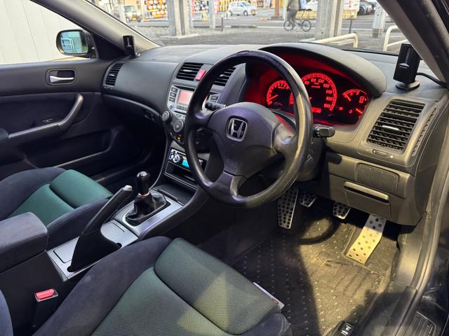 アコード ユーロＲ　後期　アドバン１７ＡＷ　ブレンボキャリパー　ＴＥＩＮ車高調　ＳＰＯＯＮマフラー　Ｊ’ｓレーシングエキマニ　無限シフター＆フロントグリル　ＳＥＥＫＥＲエンジントルクダンパー　ＲＵＮＭＡＸブレーキホース（39枚目）