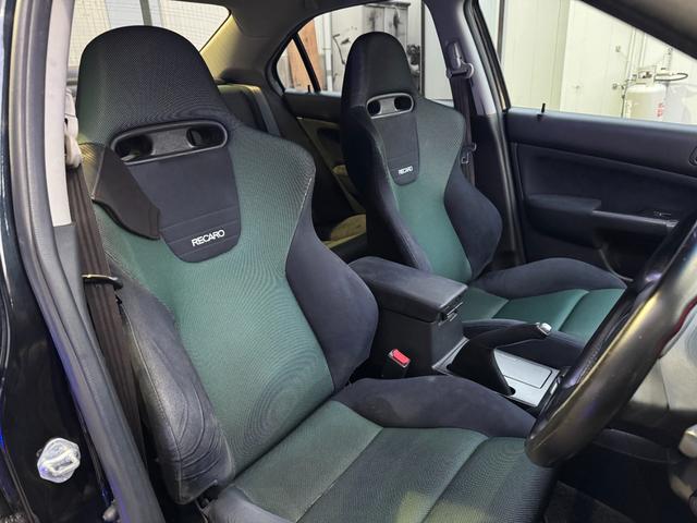 アコード ユーロＲ　後期　アドバン１７ＡＷ　ブレンボキャリパー　ＴＥＩＮ車高調　ＳＰＯＯＮマフラー　Ｊ’ｓレーシングエキマニ　無限シフター＆フロントグリル　ＳＥＥＫＥＲエンジントルクダンパー　ＲＵＮＭＡＸブレーキホース（40枚目）