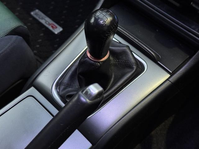 アコード ユーロＲ　後期　アドバン１７ＡＷ　ブレンボキャリパー　ＴＥＩＮ車高調　ＳＰＯＯＮマフラー　Ｊ’ｓレーシングエキマニ　無限シフター＆フロントグリル　ＳＥＥＫＥＲエンジントルクダンパー　ＲＵＮＭＡＸブレーキホース（54枚目）