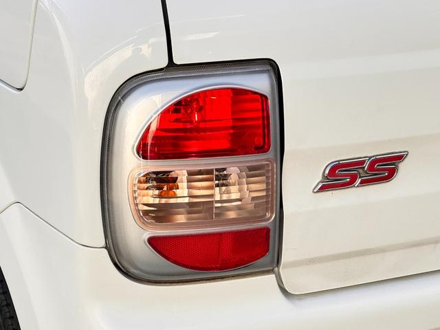 アルトラパン SS 後期型 5速MT オルタネ-タ ドライブシャフトリビルト交換済 PCVバルブ スパ-クプラグ ファンベルト タペットカバ-パッキン デフシ-ル タイロッドエンドブ-ツ交換済 純正フルエアロ ロ-ダウン(24枚目)