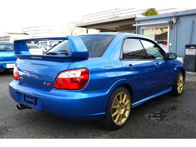 インプレッサ ＷＲＸ　ＳＴｉ　Ｅ型　２０２２年１０６１４８ｋｍ時タイベル交換済み　純正１７インチＡＷ　ＨＩＤ　ＥＴＣ（8枚目）