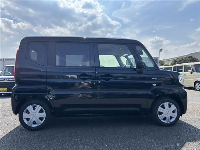 スペーシア ハイブリッドＧ　届出済未使用車　スズキセーフティサポート　横滑り防止装置　両側スライドドア　オートエアコン　オートライト　プッシュスタート　スマートキー　パワーウインドウ　アイドリングストップ　禁煙車　修復歴無（11枚目）