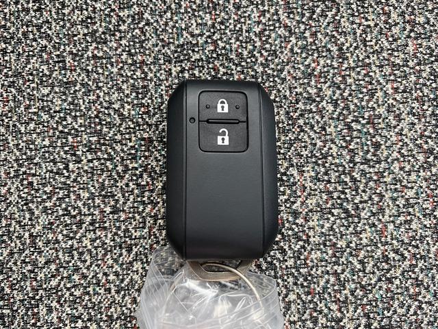 スペーシア ハイブリッドＧ　届出済未使用車　スズキセーフティサポート　横滑り防止装置　両側スライドドア　オートエアコン　オートライト　プッシュスタート　スマートキー　パワーウインドウ　アイドリングストップ　禁煙車　修復歴無（29枚目）