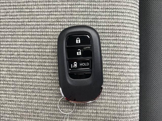 Ｎ－ＢＯＸ ベースグレード　届出済未使用車　衝突軽減ブレーキ　両側スライドドア　ＬＥＤヘッドライト　スマートキー　オートエアコン　アイドリングストップ　禁煙車　パワーステアリング　パワーウインドウ　修復歴無（17枚目）