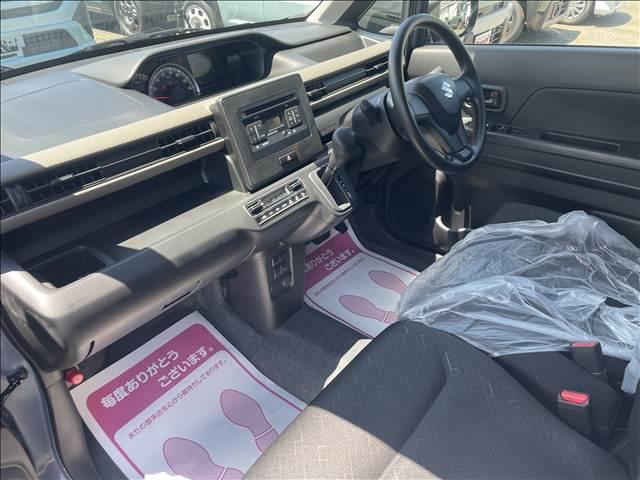 ワゴンＲ ＦＸ　届出済未使用車　ＣＤプレーヤー付き　衝突軽減ブレーキ　横滑り防止装置　ヘッドランプハロゲン　スマートキー　禁煙車　オートエアコン　セキュリティアラーム　パワーウインドウ　修復歴無（12枚目）