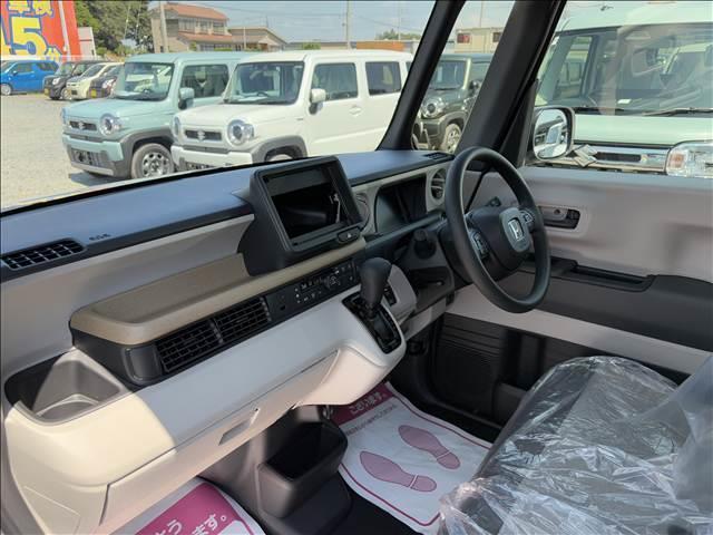 Ｎ－ＢＯＸ ベースグレード　届出済未使用車　衝突軽減ブレーキ　両側スライドドア　ＬＥＤヘッドライト　スマートキー　プッシュスタート　オートエアコン　アイドリングストップ　禁煙車　パワーステアリング　パワーウインドウ　修復歴無（14枚目）