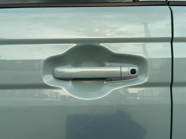 スペーシア ハイブリッドG 届出済未使用車 スズキセーフティサポート 横滑り防止装置 両側スライドドア オートエアコン オートライト プッシュスタート スマートキー パワーウインドウ アイドリングストップ 禁煙車 修復歴無(25枚目)