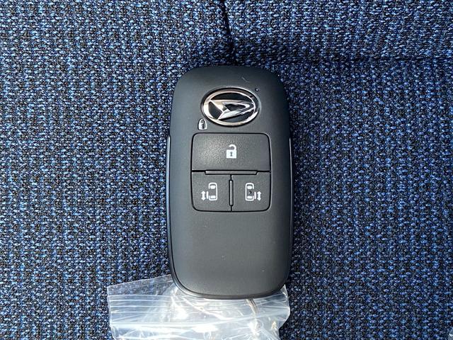ムーヴキャンバス セオリーＸ　届出済未使用車　両側電動スライドドア　衝突軽減ブレーキシステム　アイドリングストップ　コーナーセンサー　パーキングセンサー　オートエアコン　スマートキー　禁煙車　パワーステアリング　修復歴無（29枚目）