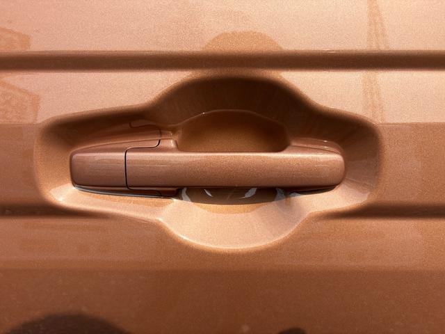 スペーシア ハイブリッドG 届出済未使用車 スズキセーフティサポート 横滑り防止装置 両側スライドドア オートエアコン オートライト プッシュスタート スマートキー パワーウインドウ アイドリングストップ 禁煙車 修復歴無(26枚目)