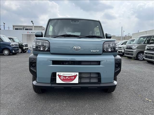 タフト Ｘ　届出済未使用車　スカイフィールトップ　スマートキー　衝突軽減ブレーキシステム　横滑り防止装置　ＬＥＤ　　禁煙車　オートエアコン　セキュリティアラーム　　パワーステアリング　パワーウインドウ　修復歴無（5枚目）