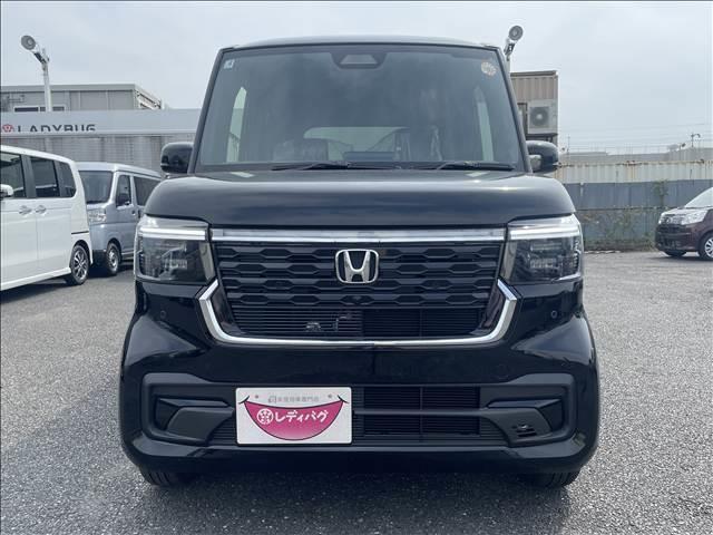 Ｎ－ＢＯＸカスタム ベースグレード　届出済未使用車　電動パワースライドドア　衝突軽減ブレーキ　ＬＥＤライト　スマートキー　プッシュスタート　オートエアコン　アイドリングストップ　禁煙車　パワーステアリング　パワーウインドウ　修復歴無（6枚目）