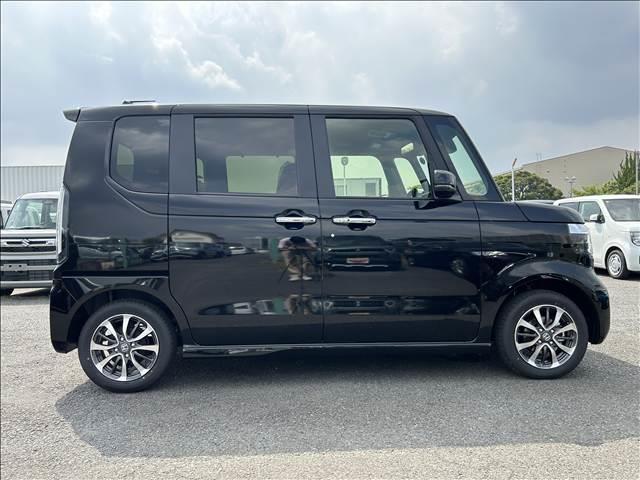 Ｎ－ＢＯＸカスタム ベースグレード　届出済未使用車　電動パワースライドドア　衝突軽減ブレーキ　ＬＥＤライト　スマートキー　プッシュスタート　オートエアコン　アイドリングストップ　禁煙車　パワーステアリング　パワーウインドウ　修復歴無（11枚目）