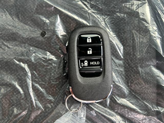 Ｎ－ＢＯＸカスタム ベースグレード　届出済未使用車　電動パワースライドドア　衝突軽減ブレーキ　ＬＥＤライト　スマートキー　プッシュスタート　オートエアコン　アイドリングストップ　禁煙車　パワーステアリング　パワーウインドウ　修復歴無（29枚目）