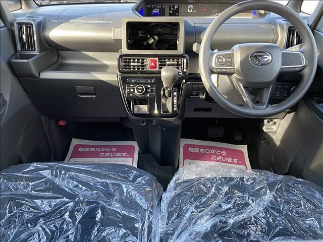 タント カスタムＸ　届出済未使用車　衝突軽減ブレーキ　ＬＥＤヘッドライト　衝突軽減ブレーキ　ロングスライドシート　　衝突軽減ブレーキ　ピラーレス　アイドリングストップ　横滑り防止装置　オートエアコン　禁煙車　修復歴無（13枚目）