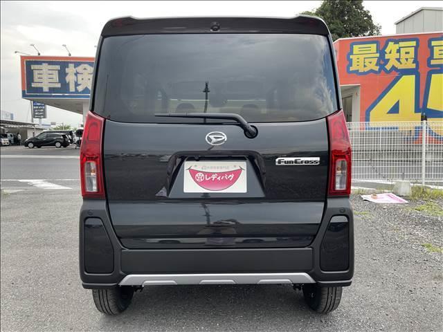 タント ファンクロス　届出済未使用車　衝突軽減ブレーキ　ロングスライドシート　　衝突軽減ブレーキ　ピラーレス　アイドリングストップ　コーナーセンサー　横滑り防止装置　ＬＥＤライト　オートエアコン　禁煙車　キーレスキー（11枚目）