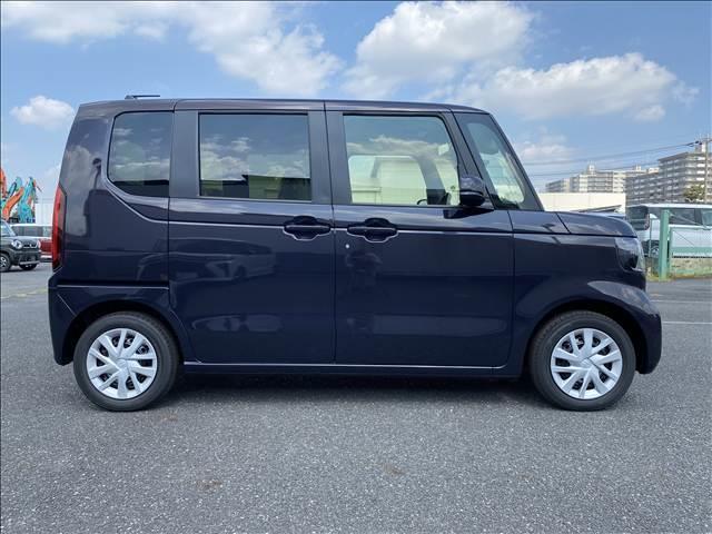 Ｎ－ＢＯＸ ベースグレード　届出済未使用車　衝突軽減ブレーキ　両側スライドドア　ＬＥＤヘッドライト　スマートキー　プッシュスタート　オートエアコン　アイドリングストップ　禁煙車　パワーステアリング　パワーウインドウ　修復歴無（11枚目）