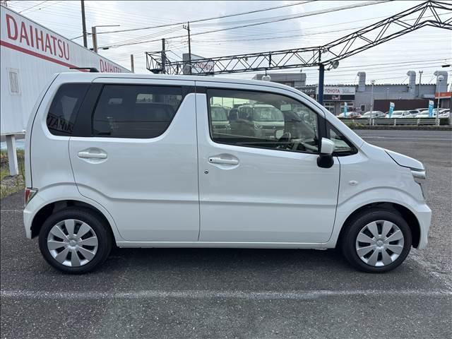 ワゴンＲ ＦＸ　届出済未使用車　衝突軽減ブレーキ　横滑り防止装置　スマートキー　ヘッドランプハロゲン　禁煙車　オートエアコン　セキュリティアラーム　パワーステアリング　パワーウインドウ　修復歴無（11枚目）