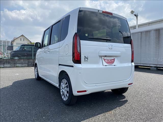 N-BOX ベースグレード 届出済未使用車 衝突軽減ブレーキ 両側スライドドア LEDヘッドライト スマートキー プッシュスタート オートエアコン アイドリングストップ 禁煙車 パワーステアリング パワーウインドウ 修復歴無(8枚目)