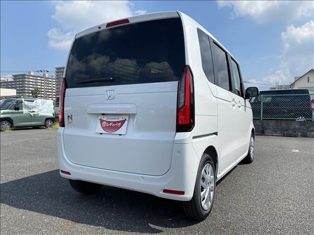 N-BOX ベースグレード 届出済未使用車 衝突軽減ブレーキ 両側スライドドア LEDヘッドライト スマートキー プッシュスタート オートエアコン アイドリングストップ 禁煙車 パワーステアリング パワーウインドウ 修復歴無(10枚目)