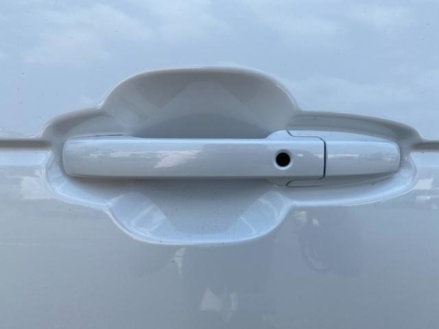 N-BOX ベースグレード 届出済未使用車 衝突軽減ブレーキ 両側スライドドア LEDヘッドライト スマートキー プッシュスタート オートエアコン アイドリングストップ 禁煙車 パワーステアリング パワーウインドウ 修復歴無(25枚目)