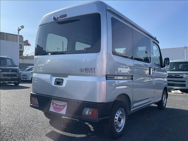 ハイゼットカーゴ ＤＸ　届出済未使用車　衝突軽減ブレーキ　横滑り防止装置　アイドリングストップ　バン　両側スライドドア　マニュアルエアコン　パワーステアリング　禁煙車　修復歴無（10枚目）