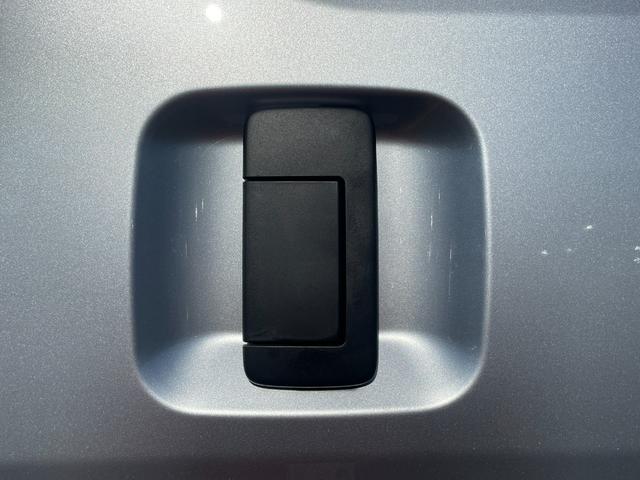 ハイゼットカーゴ ＤＸ　届出済未使用車　衝突軽減ブレーキ　横滑り防止装置　アイドリングストップ　バン　両側スライドドア　マニュアルエアコン　パワーステアリング　禁煙車　修復歴無（27枚目）