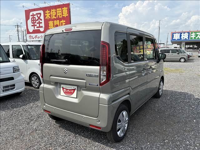 スペーシア ハイブリッドＧ　届出済未使用車　スズキセーフティサポート　横滑り防止装置　両側スライドドア　オートエアコン　オートライト　プッシュスタート　スマートキー　パワーウインドウ　アイドリングストップ　禁煙車　修復歴無（10枚目）