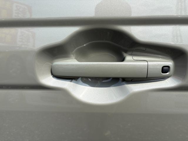 スペーシア ハイブリッドＧ　届出済未使用車　スズキセーフティサポート　横滑り防止装置　両側スライドドア　オートエアコン　オートライト　プッシュスタート　スマートキー　パワーウインドウ　アイドリングストップ　禁煙車　修復歴無（25枚目）