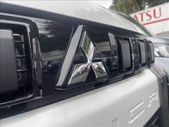 ★★★メテナンスはもちろん、鈑金もこのカーライフパックがあれば安心です。納車から次回車検まで、お得な特典とサービスが盛りだくさんです！★★★ 4