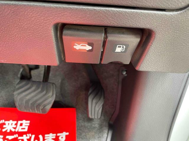 セレナ ハイウェイスター　プロパイロットエディション　ＥＴＣ　バックカメラ　ナビ　ＴＶ　クリアランスソナー　オートクルーズコントロール　レーンアシスト　衝突被害軽減システム　両側電動スライドドア　オートライト　スマートキー　電動格納ミラー　３列シート（25枚目）
