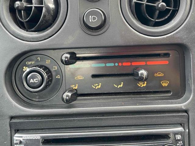 ユーノスロードスター ノーマルベース　オープンカー　ＭＴ　ハードトップ　ＲＡＹＳアルミホイール　ＢＲＩＤＥフルバケットシート　ｓｐａｒｃｏステアリング　ＣＤ　エアコン　パワーウィンドウ　リトラクタブルヘッドライト　ブラック全塗装（2枚目）