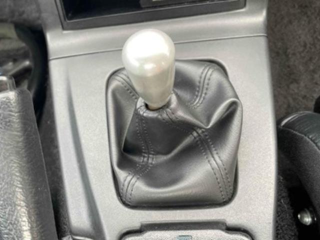 ユーノスロードスター ノーマルベース　オープンカー　ＭＴ　ハードトップ　ＲＡＹＳアルミホイール　ＢＲＩＤＥフルバケットシート　ｓｐａｒｃｏステアリング　ＣＤ　エアコン　パワーウィンドウ　リトラクタブルヘッドライト　ブラック全塗装（10枚目）