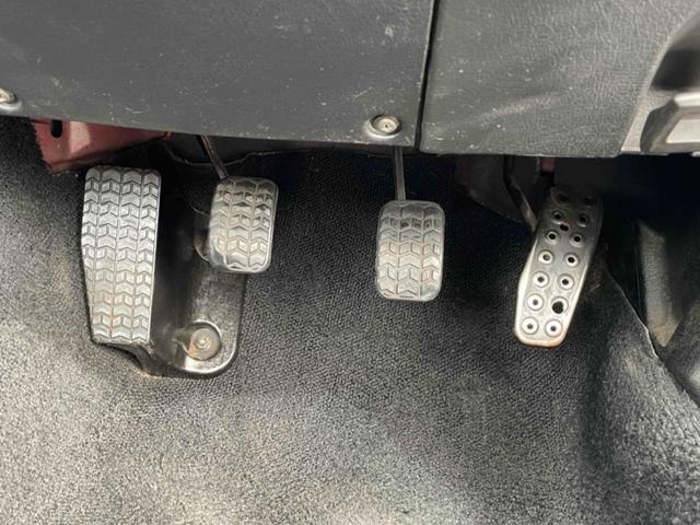 ユーノスロードスター ノーマルベース　オープンカー　ＭＴ　ハードトップ　ＲＡＹＳアルミホイール　ＢＲＩＤＥフルバケットシート　ｓｐａｒｃｏステアリング　ＣＤ　エアコン　パワーウィンドウ　リトラクタブルヘッドライト　ブラック全塗装（15枚目）