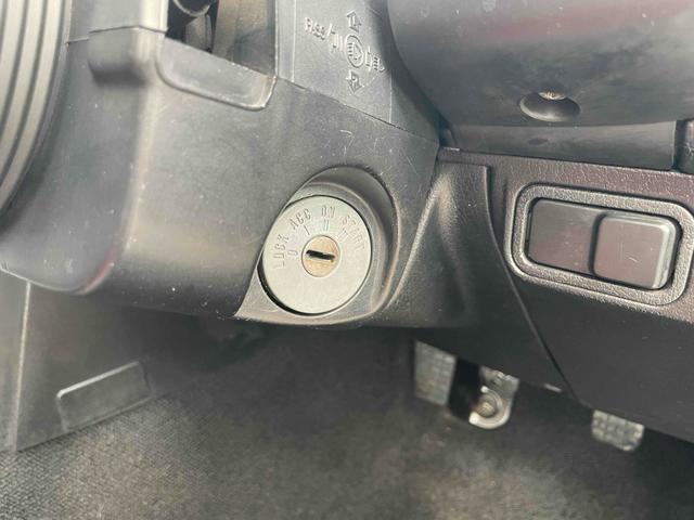 ユーノスロードスター ノーマルベース　オープンカー　ＭＴ　ハードトップ　ＲＡＹＳアルミホイール　ＢＲＩＤＥフルバケットシート　ｓｐａｒｃｏステアリング　ＣＤ　エアコン　パワーウィンドウ　リトラクタブルヘッドライト　ブラック全塗装（17枚目）