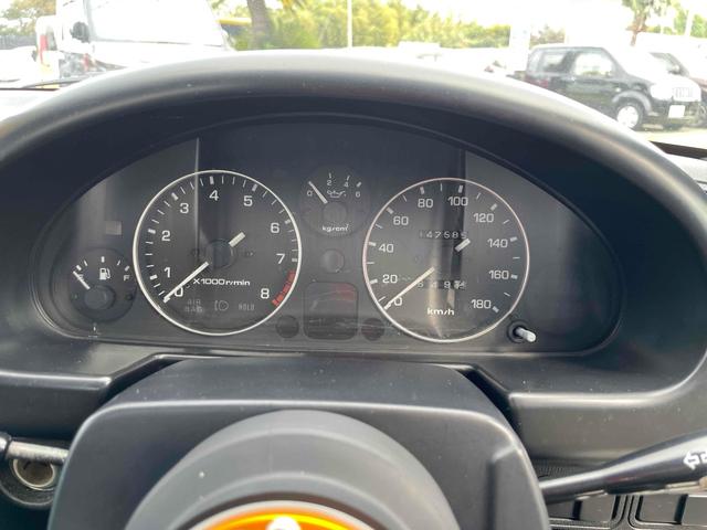 ユーノスロードスター ノーマルベース　オープンカー　ＭＴ　ハードトップ　ＲＡＹＳアルミホイール　ＢＲＩＤＥフルバケットシート　ｓｐａｒｃｏステアリング　ＣＤ　エアコン　パワーウィンドウ　リトラクタブルヘッドライト　ブラック全塗装（21枚目）