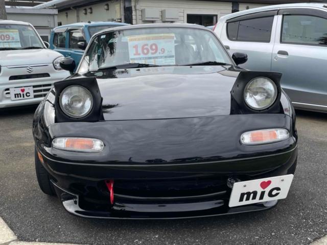 ユーノスロードスター ノーマルベース　オープンカー　ＭＴ　ハードトップ　ＲＡＹＳアルミホイール　ＢＲＩＤＥフルバケットシート　ｓｐａｒｃｏステアリング　ＣＤ　エアコン　パワーウィンドウ　リトラクタブルヘッドライト　ブラック全塗装（26枚目）